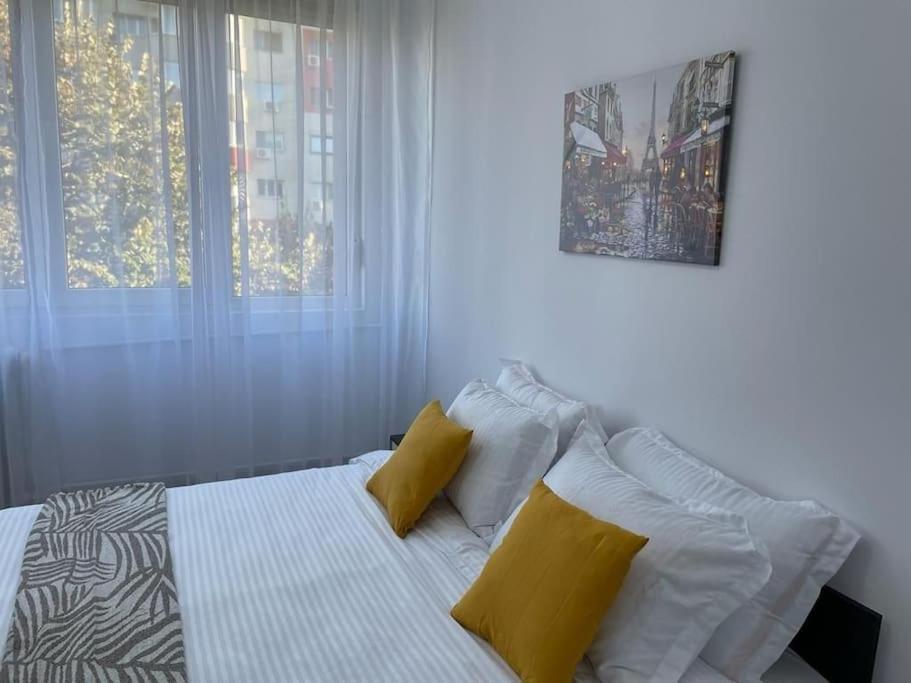 Mav Bucharest Lägenhet Exteriör bild